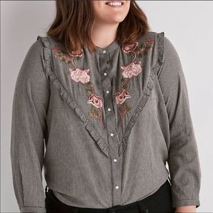 Lucky Brand Rose embroidered Button up🌹